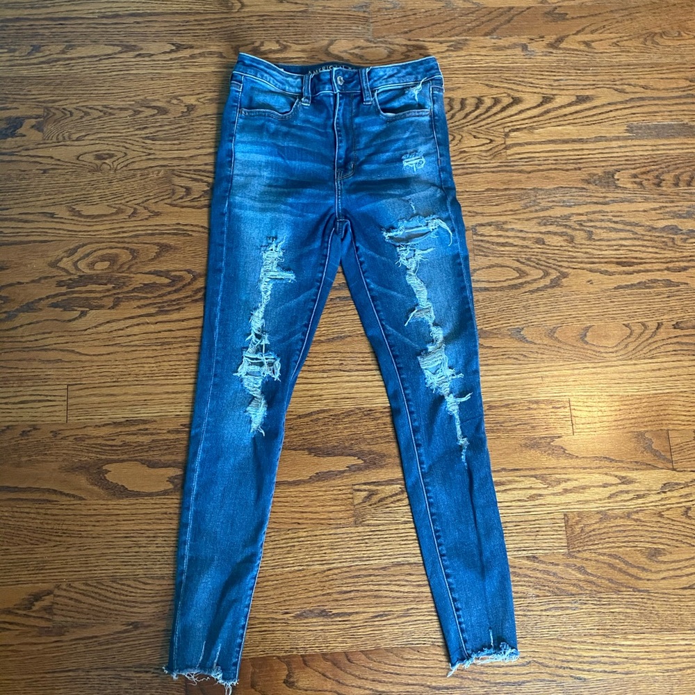 Super hi-rise distressed jegging